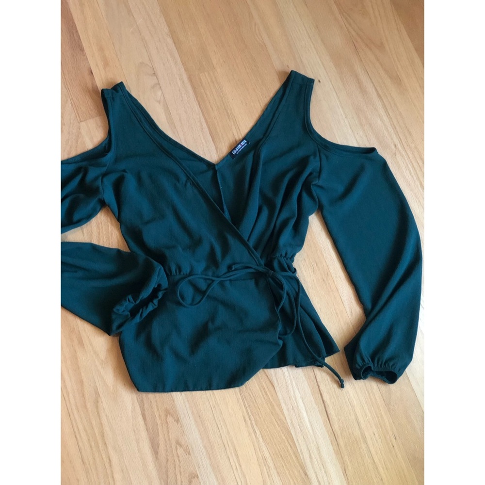 FASHION NOVA TOP - Picture 3 of 3
